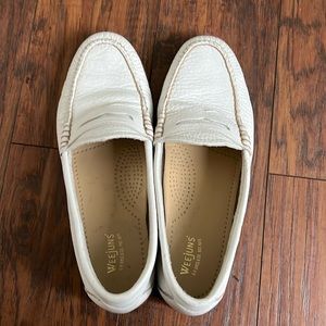 G.H. Bass & Co. Weejuns White leather penny loafers - 6.5 M